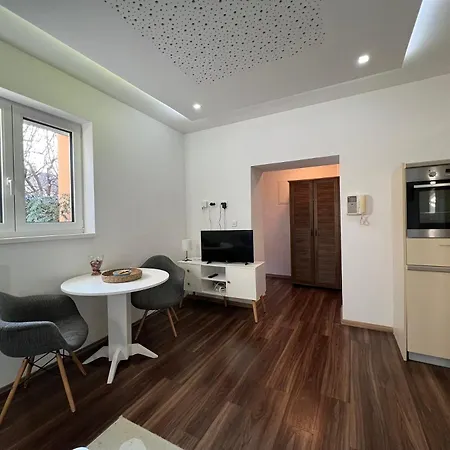 Apartma Lovely *